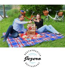 Piknik doživetje z legendarnim PONY-jem ob jezeru za 2 osebi, Restavracija Jezero, Velenje (Vrednostni bon, izvajalec storitev: Sovita d.o.o.)