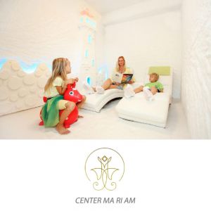Družinski obisk solne terapije za 2 odrasla in do 2 otroka, Solno terapevtski center MA RI AM, Novo Mesto (Vrednostni bon, izvajalec storitev: MA RI AM SOLNO TERAPEVTSKI CENTER D.O.O.)